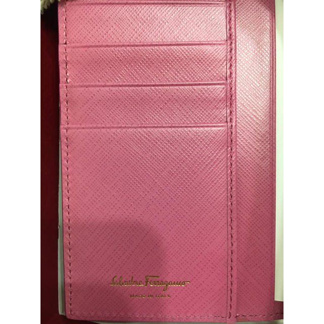 Salvatore Ferragamo - 【新品・未使用】フェラガモ パスポートケース