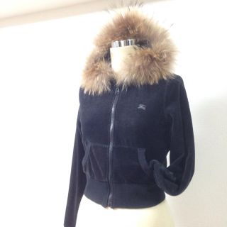 バーバリー(BURBERRY)のラクーンファー パーカー♥(パーカー)