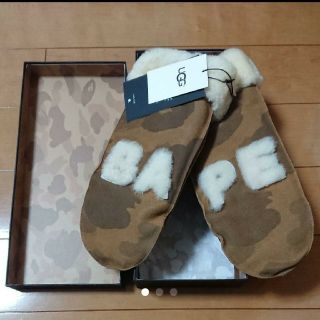 アベイシングエイプ(A BATHING APE)の完売品 UGG X BAPE MITTENS ミトン 手袋 Lサイズ(手袋)