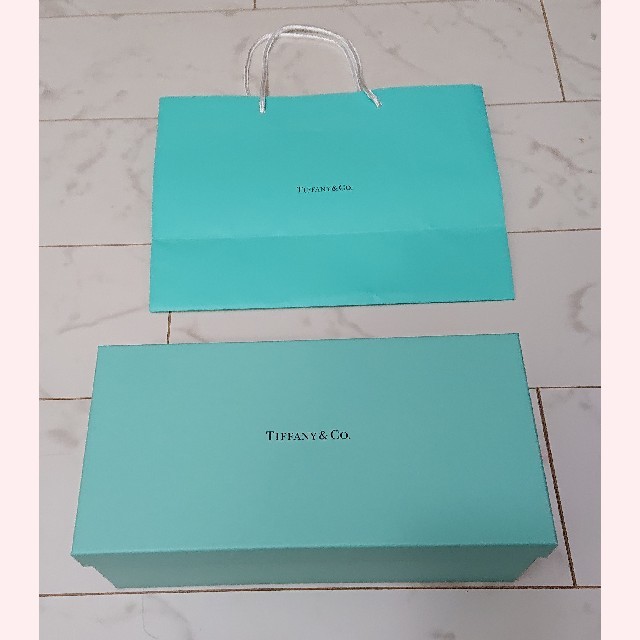 Tiffany & Co.(ティファニー)のティファニー  空箱と袋  大きめ レディースのバッグ(ショップ袋)の商品写真
