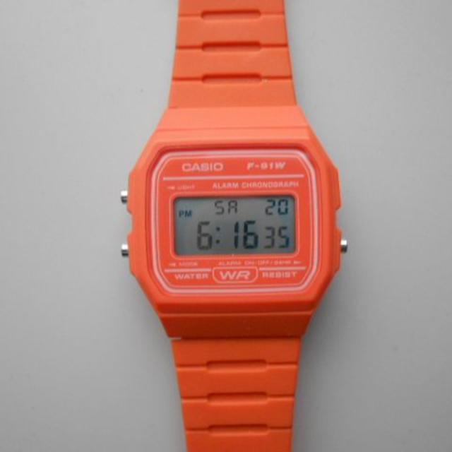 大人の上質  CASIO カシオ　F-91W　オレンジ - 腕時計(デジタル)