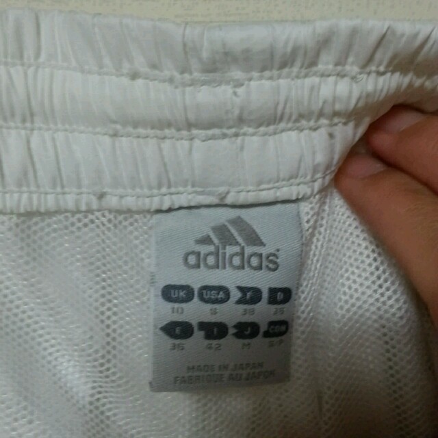 adidas(アディダス)のadidas短パン レディースのパンツ(ハーフパンツ)の商品写真