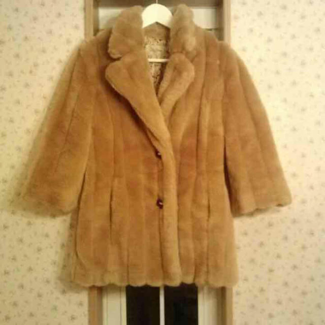 Lily Brown(リリーブラウン)のLily Brown コート レディースのジャケット/アウター(毛皮/ファーコート)の商品写真