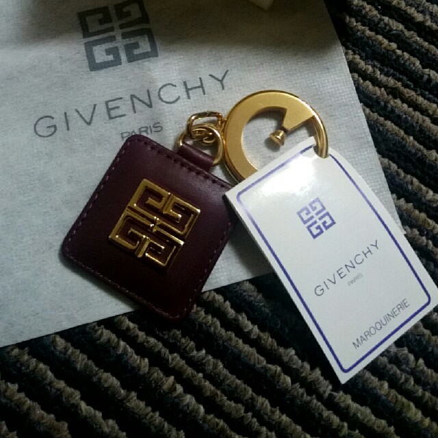 GIVENCHY(ジバンシィ)のジバンシィ キーホルダー レディースのファッション小物(キーホルダー)の商品写真