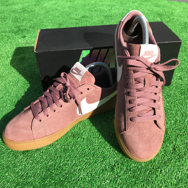 NIKE(ナイキ)のナイキW BLAZER LOW SD レディース レディースの靴/シューズ(スニーカー)の商品写真