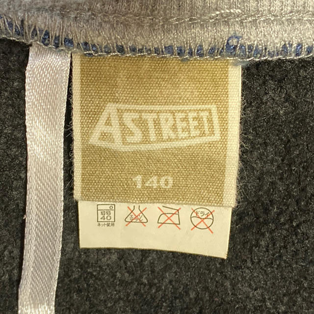 ASTREET デニムパンツ 140 キッズ/ベビー/マタニティのキッズ服男の子用(90cm~)(パンツ/スパッツ)の商品写真