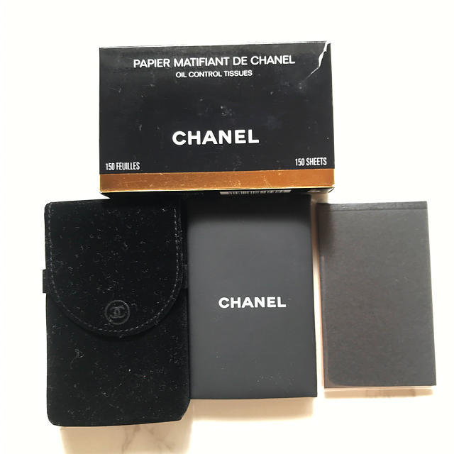 CHANEL(シャネル)の【値下中】シャネル CHANEL  オイルコントロール ティッシュ  コスメ/美容のコスメ/美容 その他(その他)の商品写真