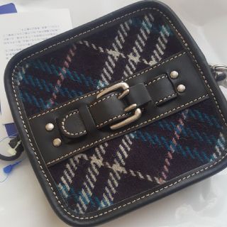 バーバリー(BURBERRY)のBURBERRY　バーバリー小物入れケース(ポーチ)