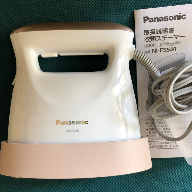 Panasonic(パナソニック)のPanasonic NI-FS540 衣類スチーマー スマホ/家電/カメラの生活家電(アイロン)の商品写真