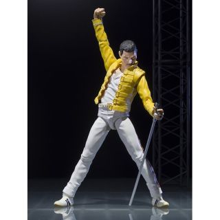 バンダイ(BANDAI)の S.H.Figuartsフレディ・マーキュリー

(その他)