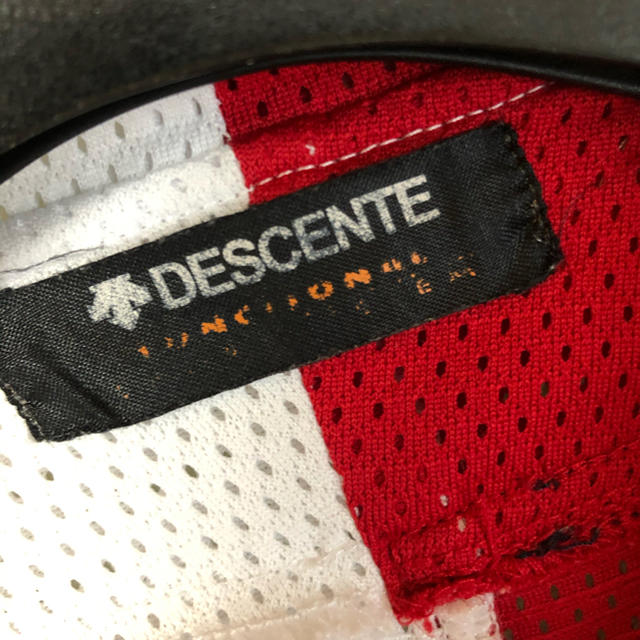 DESCENTE(デサント)のカープ　応援ユニフォーム スポーツ/アウトドアの野球(応援グッズ)の商品写真