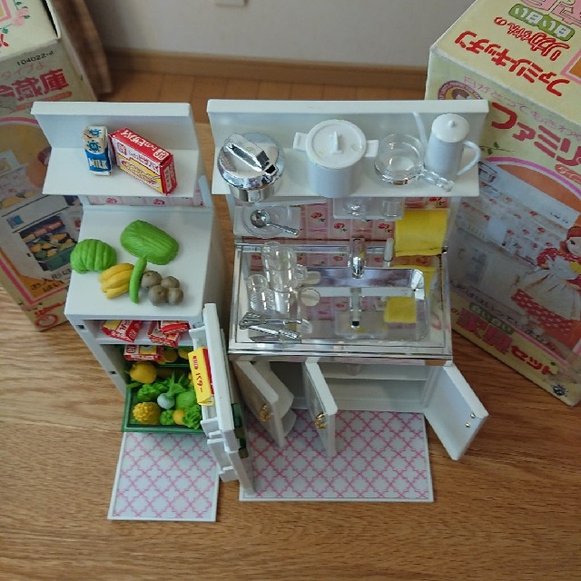 タカラ リカちゃんの白い白い家具セット コーナーキャビネット