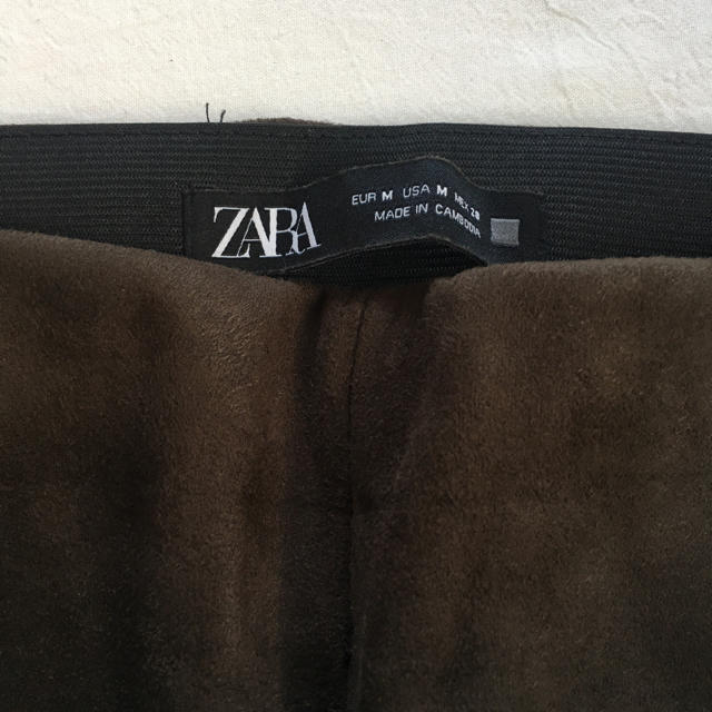 ZARA(ザラ)の【waikoyyさま】ZARA レザーテイストレギンス M レディースのパンツ(スキニーパンツ)の商品写真