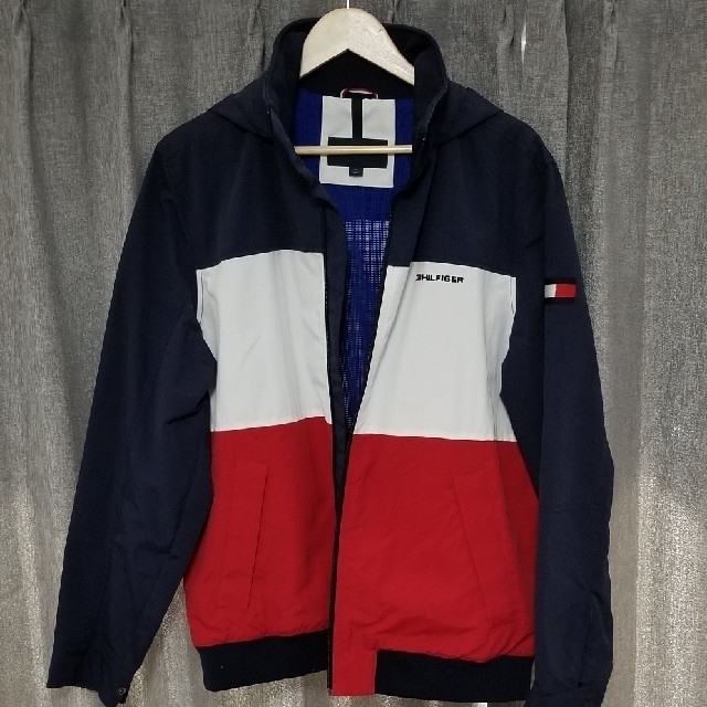 TOMMY HILFIGER(トミーヒルフィガー)のTOMMY HILFIGER　ナイロンジャケット メンズのジャケット/アウター(ナイロンジャケット)の商品写真