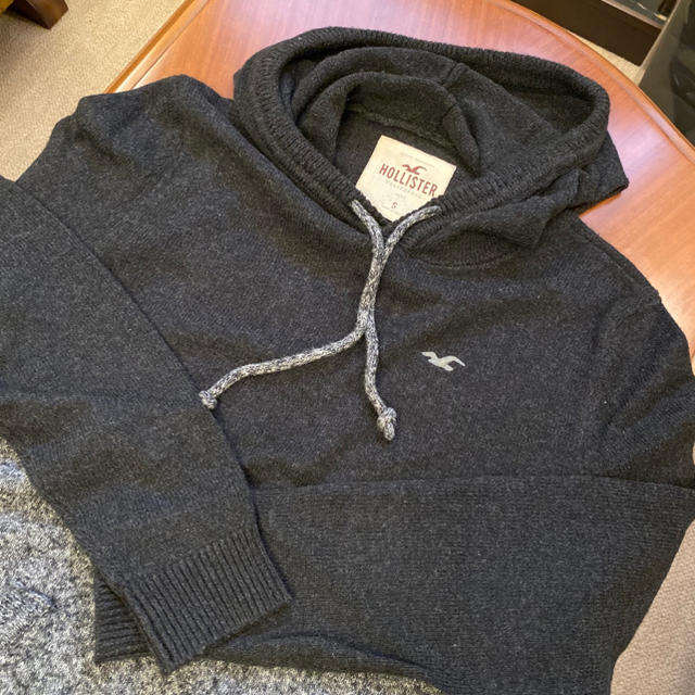 Hollister(ホリスター)の大幅値下げ！☆美品☆HOLLISTER ニットフーディSサイズ メンズのトップス(パーカー)の商品写真