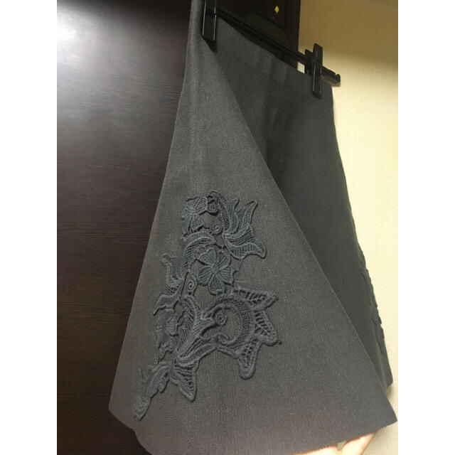 dholic(ディーホリック)のDholicフラワー刺繍Aラインフレアスカート♡ レディースのスカート(ひざ丈スカート)の商品写真