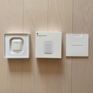 アップル(Apple)のAirPods Wireless Charging Case(ヘッドフォン/イヤフォン)