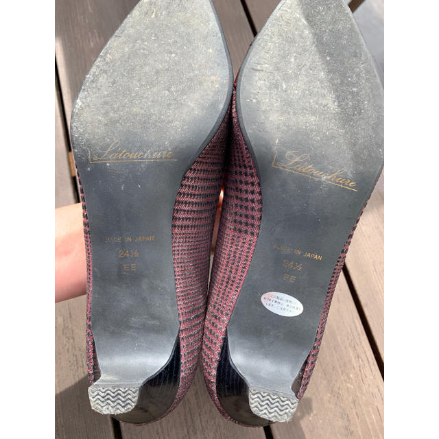 トゥシュール（LATOUCHURE）ワインレッド　ローパンプス　24.5㎝ レディースの靴/シューズ(ハイヒール/パンプス)の商品写真