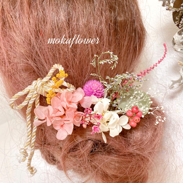 ホワイト×ピンクヘッドドレス 髪飾り 着物 七五三 振袖 打ち掛け 和装 レディースのヘアアクセサリー(ヘアピン)の商品写真