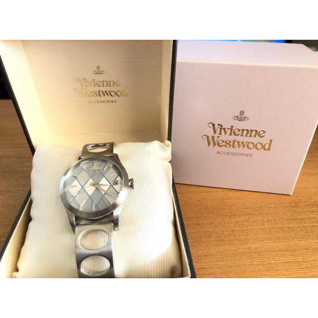 Vivienne Westwood(ヴィヴィアンウエストウッド)の【未使用】Vivienne Westwood アーガイルMウォッチSV メンズの時計(腕時計(アナログ))の商品写真