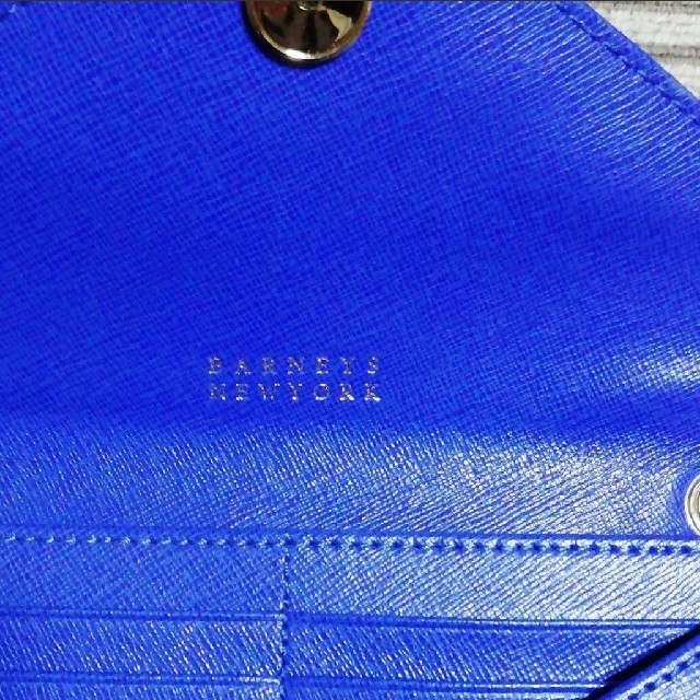 BARNEYS NEW YORK(バーニーズニューヨーク)のバーニーズニューヨーク　クロスボディバッグ　チェーン付レザーウォレット　財布 レディースのファッション小物(財布)の商品写真