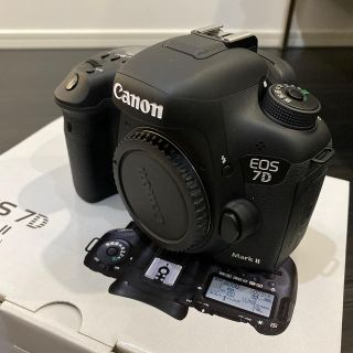 キヤノン(Canon)のCanon EOS 7D Mark II ボディ　美品(デジタル一眼)