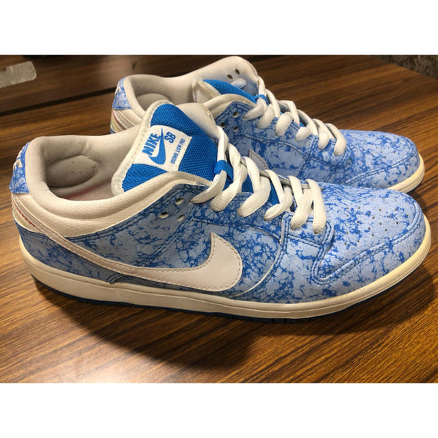 NIKE(ナイキ)の2014 NIKE DUNK LOW PREMIUM SB MARBLE US9 メンズの靴/シューズ(スニーカー)の商品写真