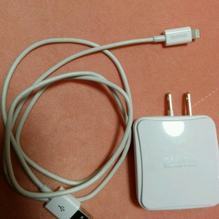 iPhone ライトニング 充電器(バッテリー/充電器)