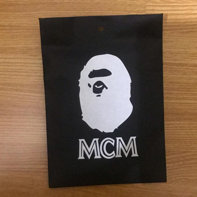 MCM(エムシーエム)のbape×MCMキーホルダー メンズのファッション小物(キーホルダー)の商品写真