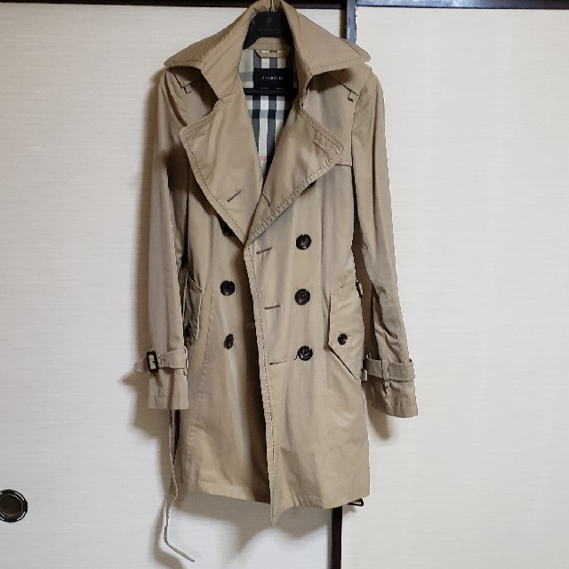 BURBERRY(バーバリー)のBURBERRY　コート レディースのジャケット/アウター(トレンチコート)の商品写真