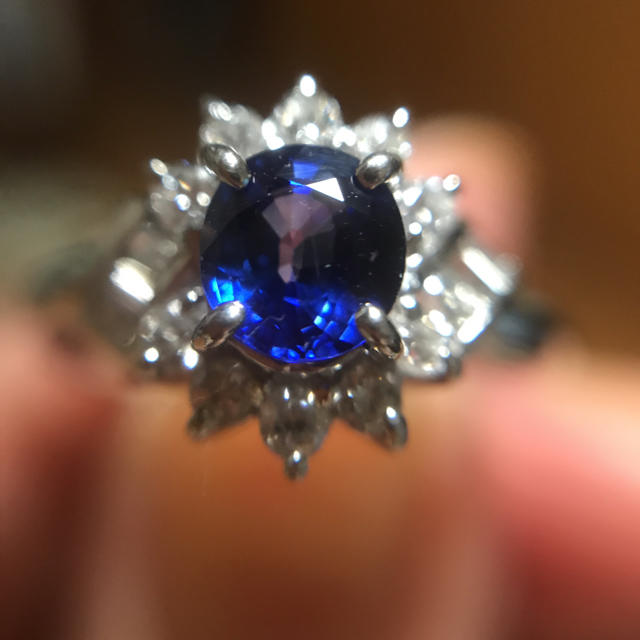 【期間限定送料無料】 ロイヤルブルーが美しい！天然サファイアとダイヤモンドのリング リング(指輪)