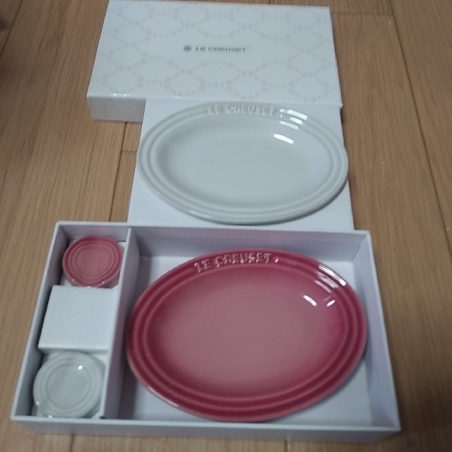 LE CREUSET(ルクルーゼ)のル・クルーゼ　(小皿箸置きセット、小鉢セット) インテリア/住まい/日用品のキッチン/食器(カトラリー/箸)の商品写真