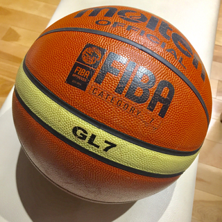 モルテン(molten)のモルテン GL7 ボール 美品(バスケットボール)