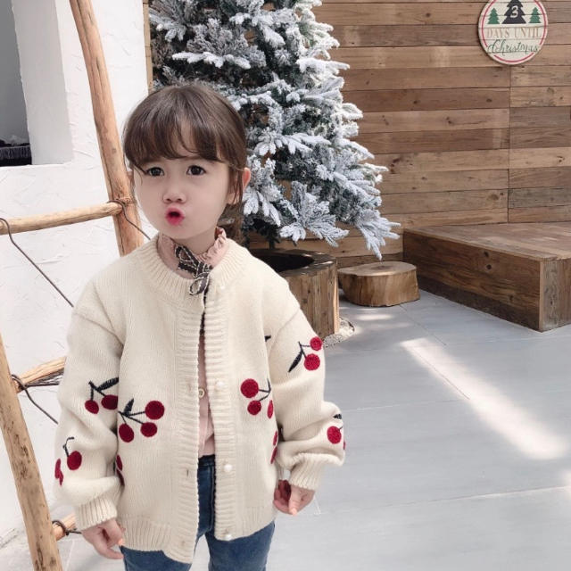 韓国子供服　刺繍カーディガン