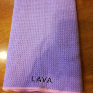 ヨガ　　ヨガマットに敷くタオル　LAVA(ヨガ)