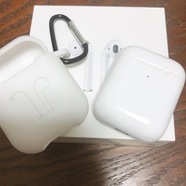 AirPods Apple 正規品 Wireless Charging Caseヘッドフォン/イヤフォン