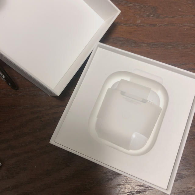 AirPods Apple 正規品 Wireless Charging Caseヘッドフォン/イヤフォン