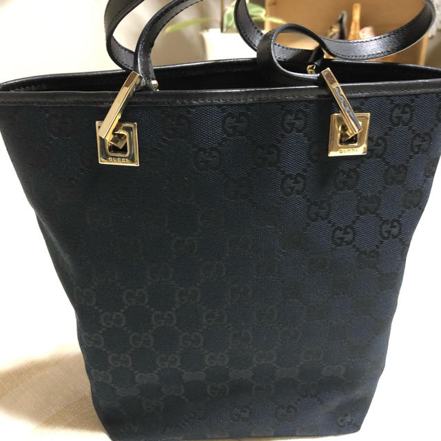 Gucci(グッチ)のGucciトートバック 最終値下げ♪ レディースのバッグ(トートバッグ)の商品写真