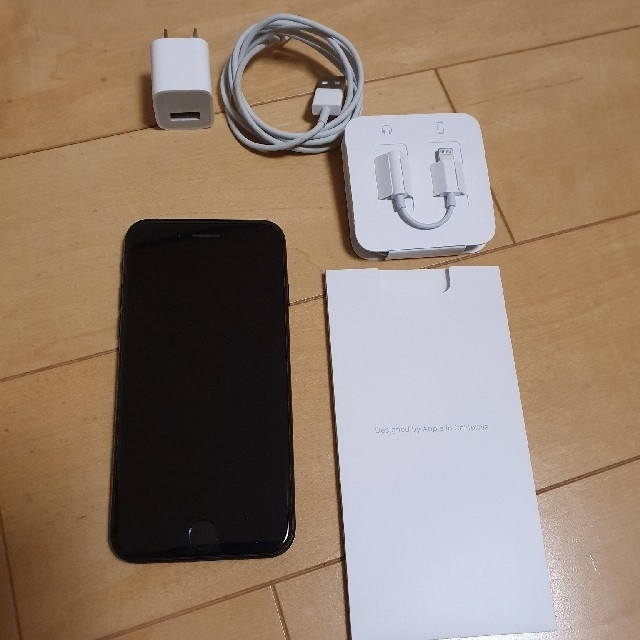 Apple(アップル)のiPhone7 256GB simフリー au スマホ/家電/カメラのスマートフォン/携帯電話(スマートフォン本体)の商品写真