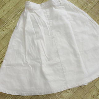 ナイスクラップ(NICE CLAUP)のホワイトデニムスカート(ひざ丈スカート)