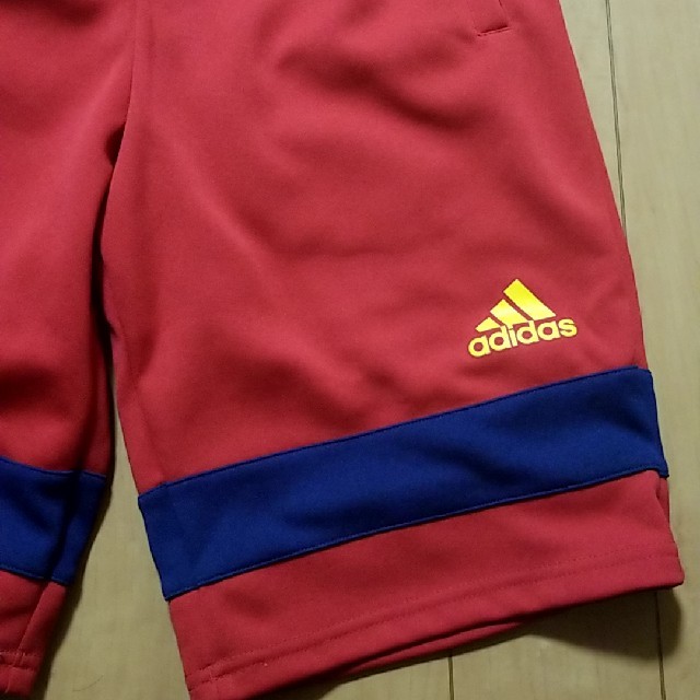 adidas(アディダス)のadidas　ハーフパンツ　160 キッズ/ベビー/マタニティのキッズ服男の子用(90cm~)(パンツ/スパッツ)の商品写真