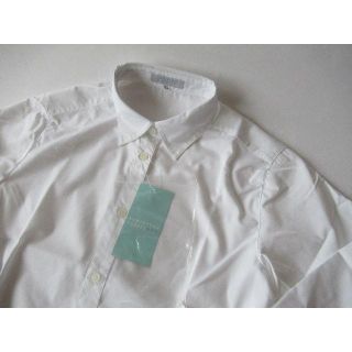 クミキョク(kumikyoku（組曲）)の組曲 新品白 ネイビーピンリボン付き フォーマル長袖シャツ　TM(Tシャツ/カットソー)