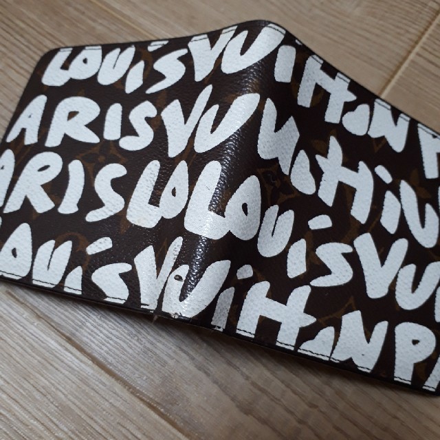 LOUIS VUITTON - ルイヴィトン グラフィティ 財布の通販 by LOUIS VUITTON - ルイヴィトン グラフィティ 財布の通販 by