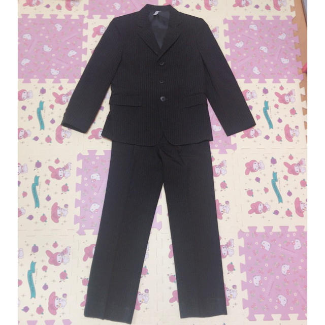 子ども用140cm スーツ キッズ/ベビー/マタニティのキッズ服男の子用(90cm~)(ドレス/フォーマル)の商品写真