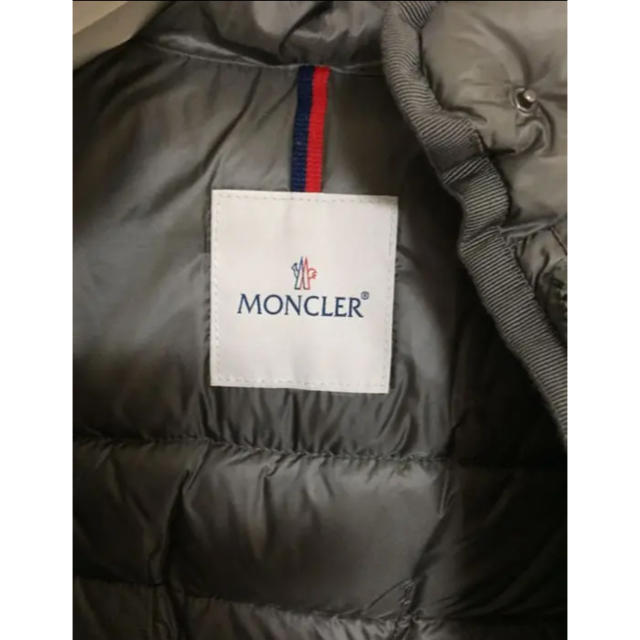 MONCLER(モンクレール)のMONCLER モンクレール HERMINE エルミンヌ 極美品 レディースのジャケット/アウター(ダウンコート)の商品写真