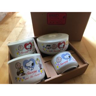 スヌーピー(SNOOPY)のスヌーピー 陶器 蓋つき レンジ 密封容器 セット 新品(容器)