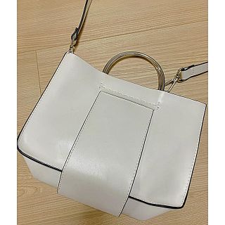 ザラ(ZARA)のザラ　ハンドバッグ　ショルダーバッグ(ショルダーバッグ)