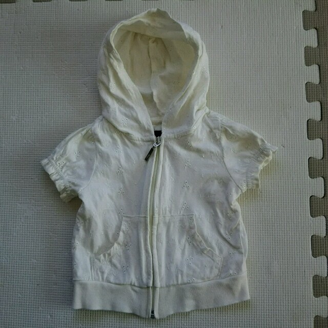 babyGAP(ベビーギャップ)の【専用】半袖ﾊﾟｰｶｰ キッズ/ベビー/マタニティのベビー服(~85cm)(カーディガン/ボレロ)の商品写真