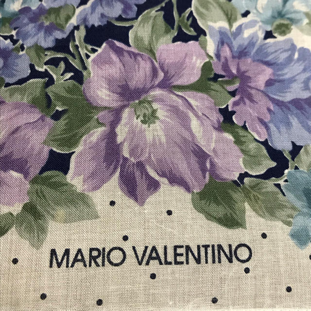 MARIO VALENTINO(マリオバレンチノ)のブランドハンカチ【MARIO VALENTINO マリオバレンチノ】 レディースのファッション小物(ハンカチ)の商品写真