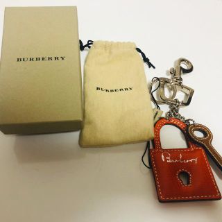 バーバリー(BURBERRY)の未使用新品　Burberry キーチェーン　(キーホルダー)